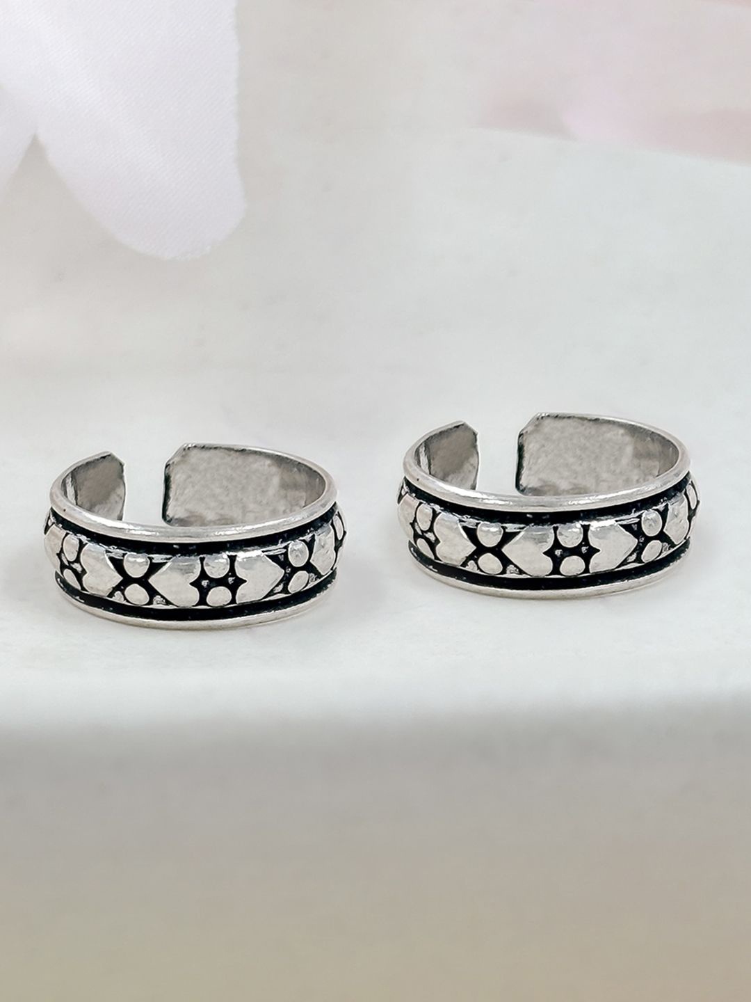 

Unniyarcha 92.5 Silver Toe Rings