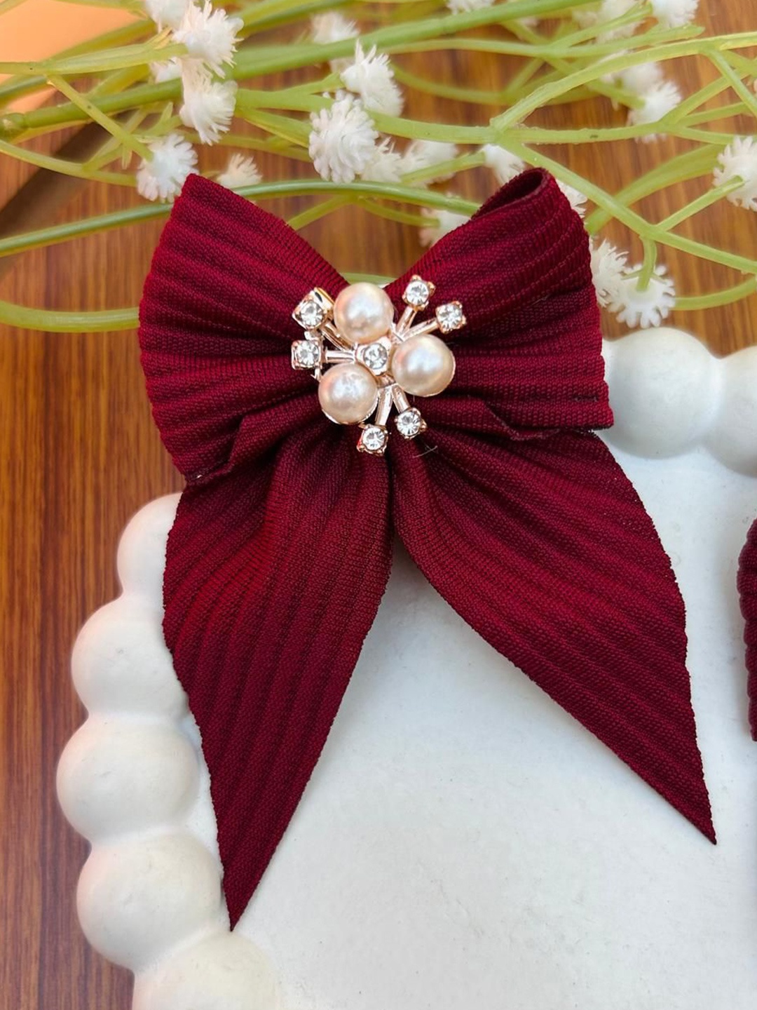 

Radhya Accessories Women Embellished Alligator Hair Clip, Red