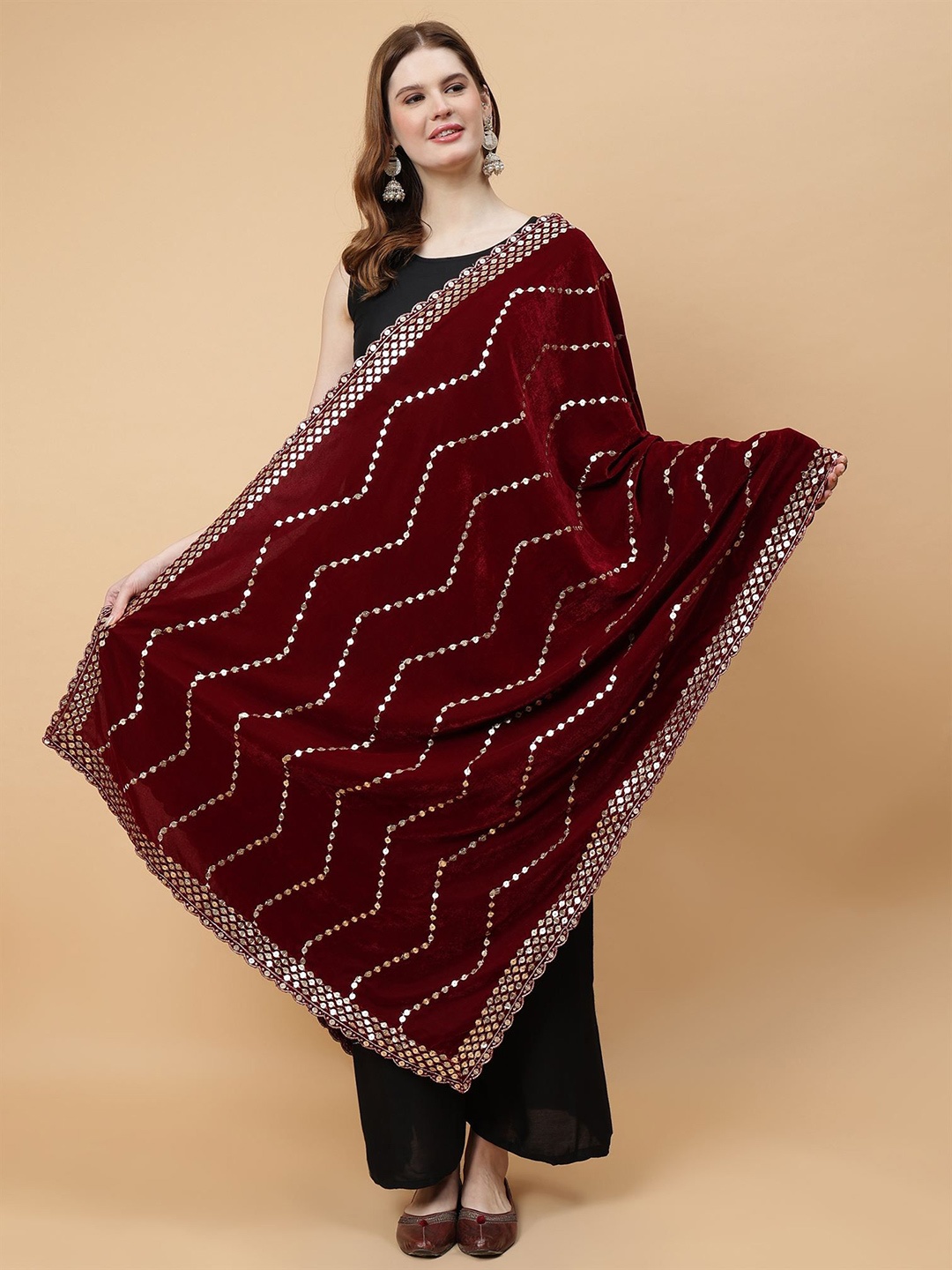 

Moda Chales Chevron Embroidered Velvet Dupatta With Sequinned, Maroon