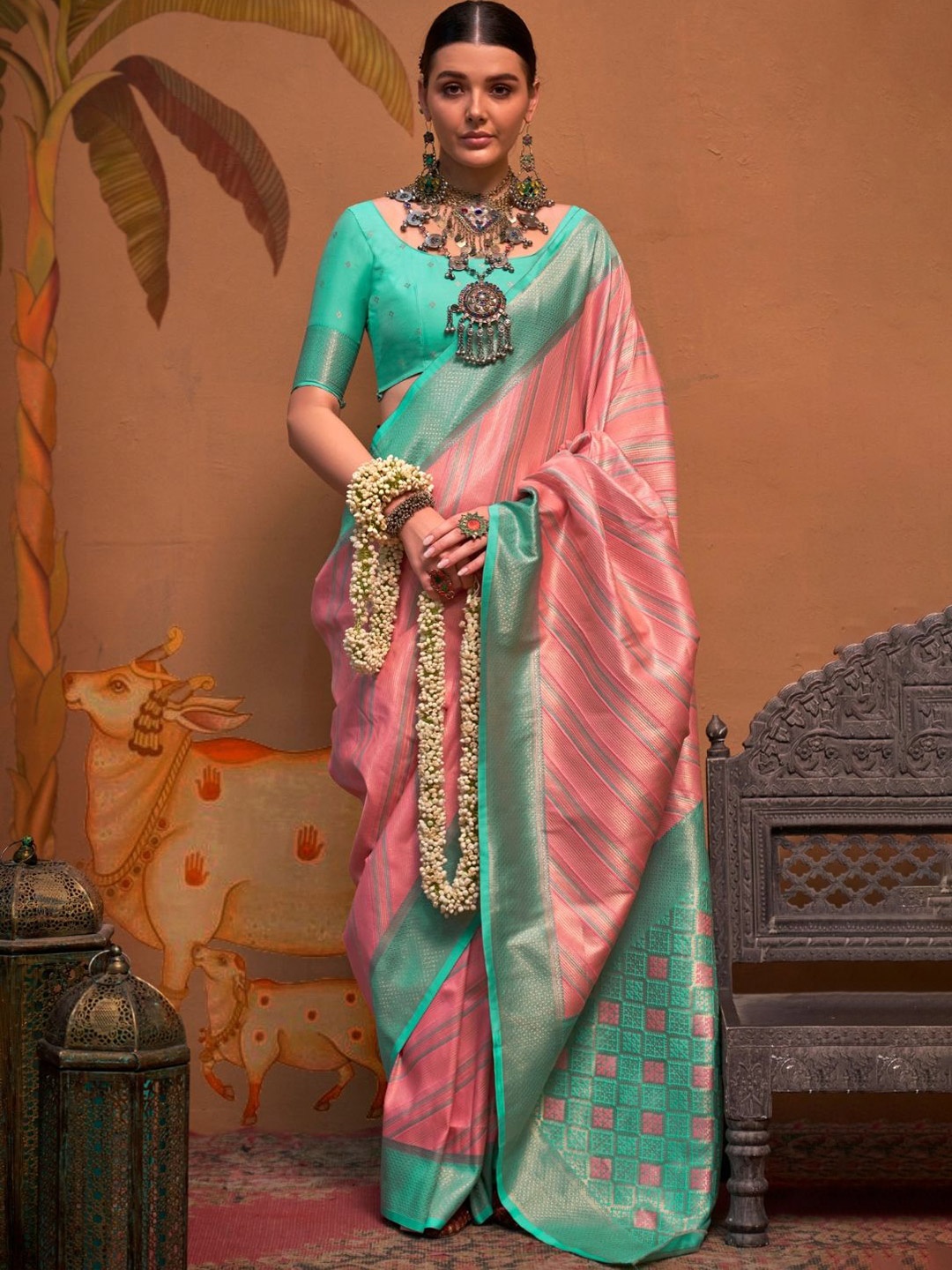 

BLENDIFY Woven Design Zari Banarasi Saree, Pink