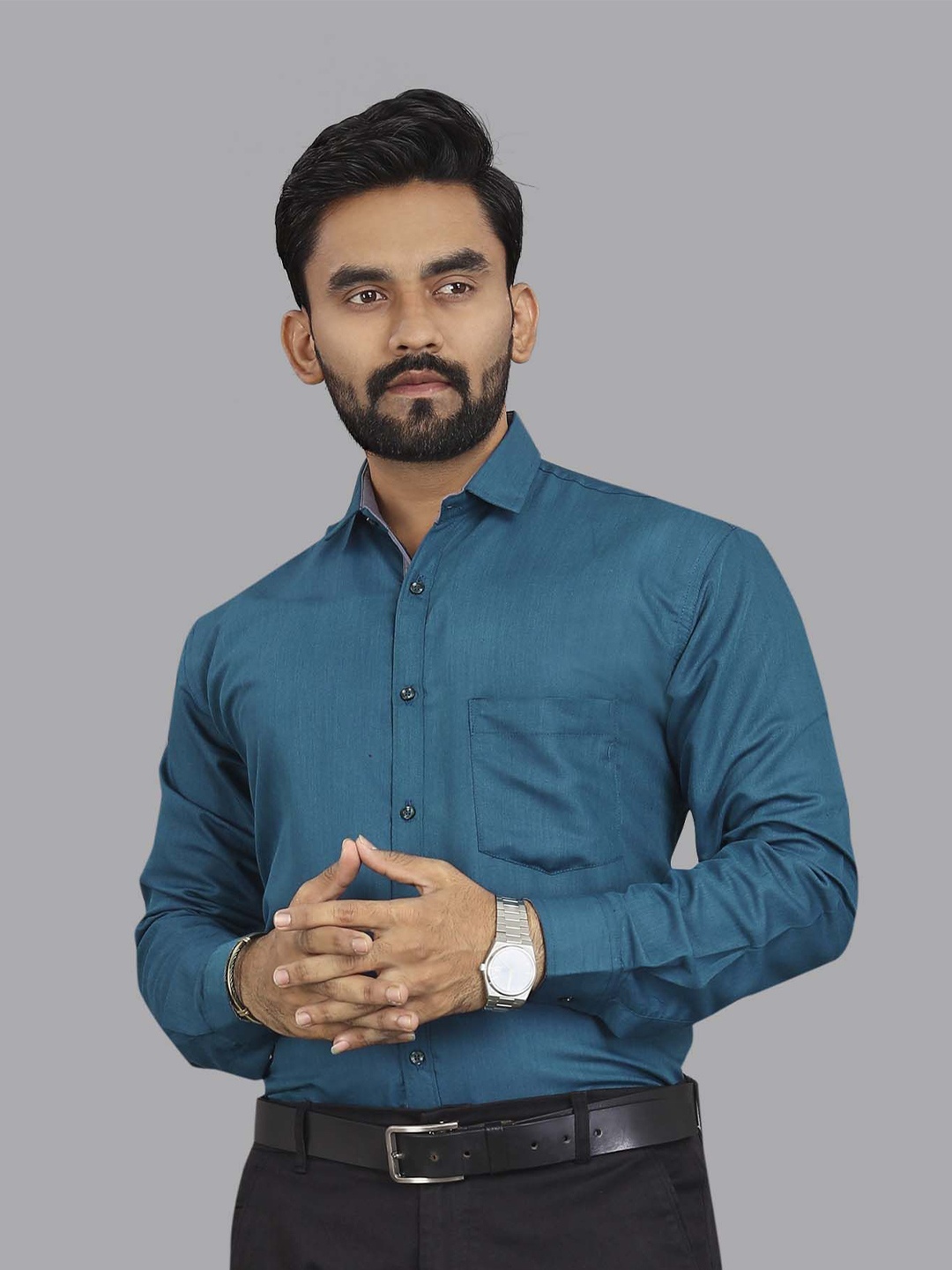 

Metronaut Men Classic Fit Spread Collar Solid Cotton Formal Shirt, Navy blue