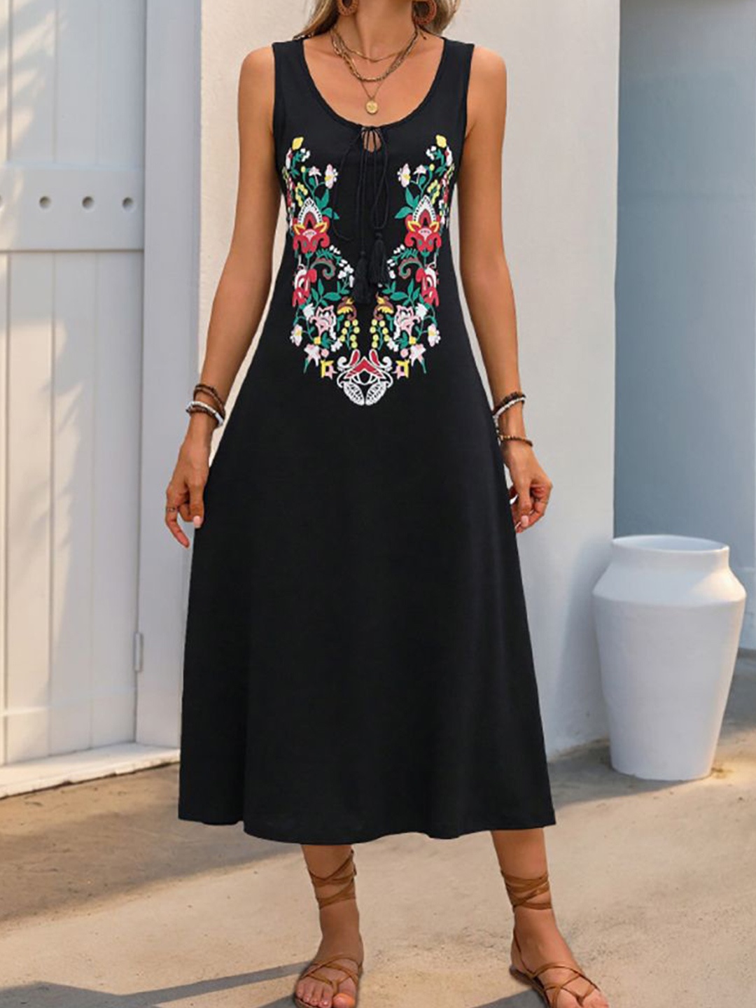 

StyleCast x Revolte Floral Embroidered A-Line Midi Dress, Black