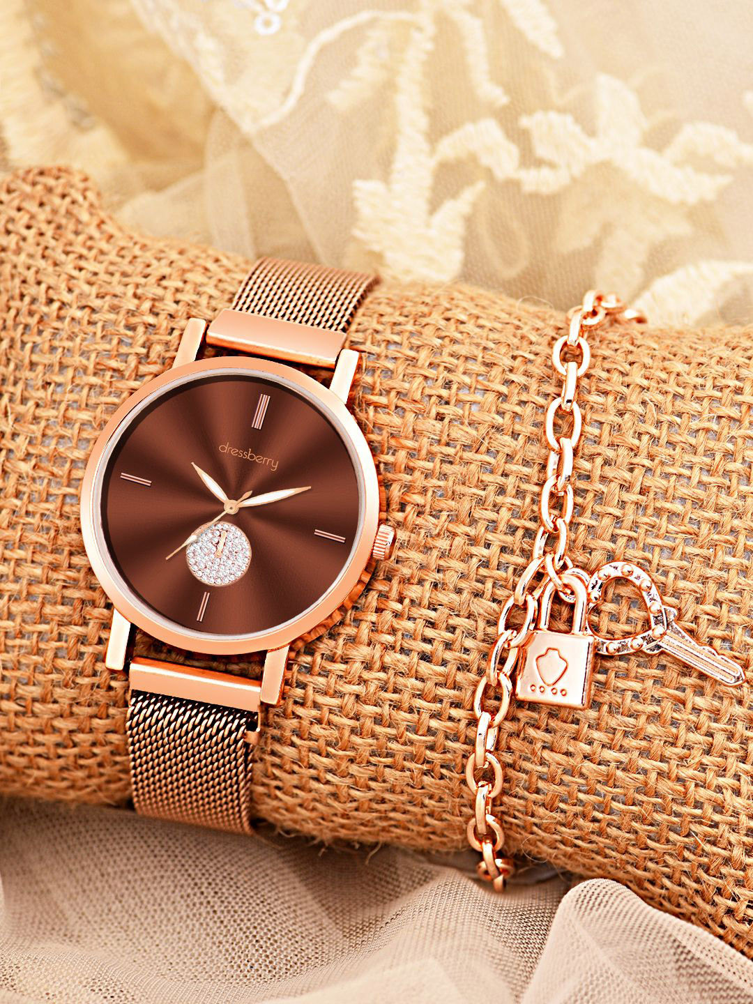 

DressBerry Women Watch & Bracelet Gift Set, Rose gold