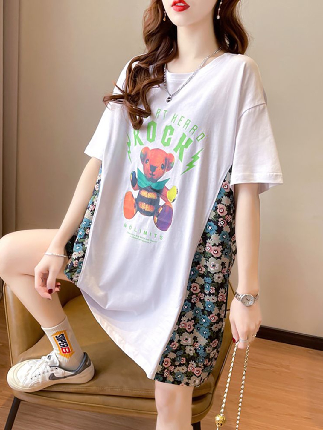 

StyleCast x Revolte Women Floral Printed Raw Edge Boxy T-shirt, White