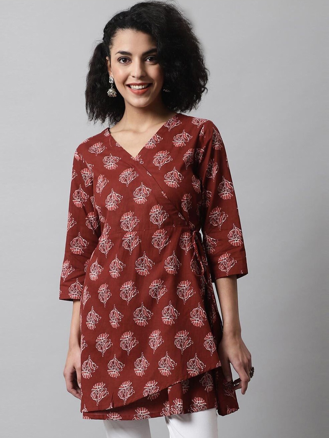 

Rangun Women Floral Printed Top, Maroon