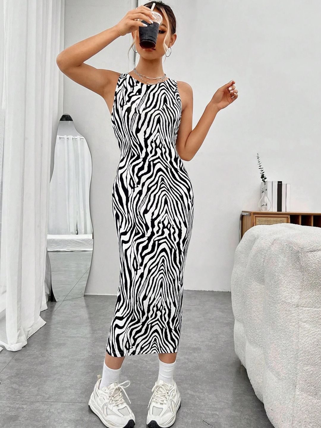 

TOOCHKI Bodycon Midi Round Neck Sleeveless Dress, Black