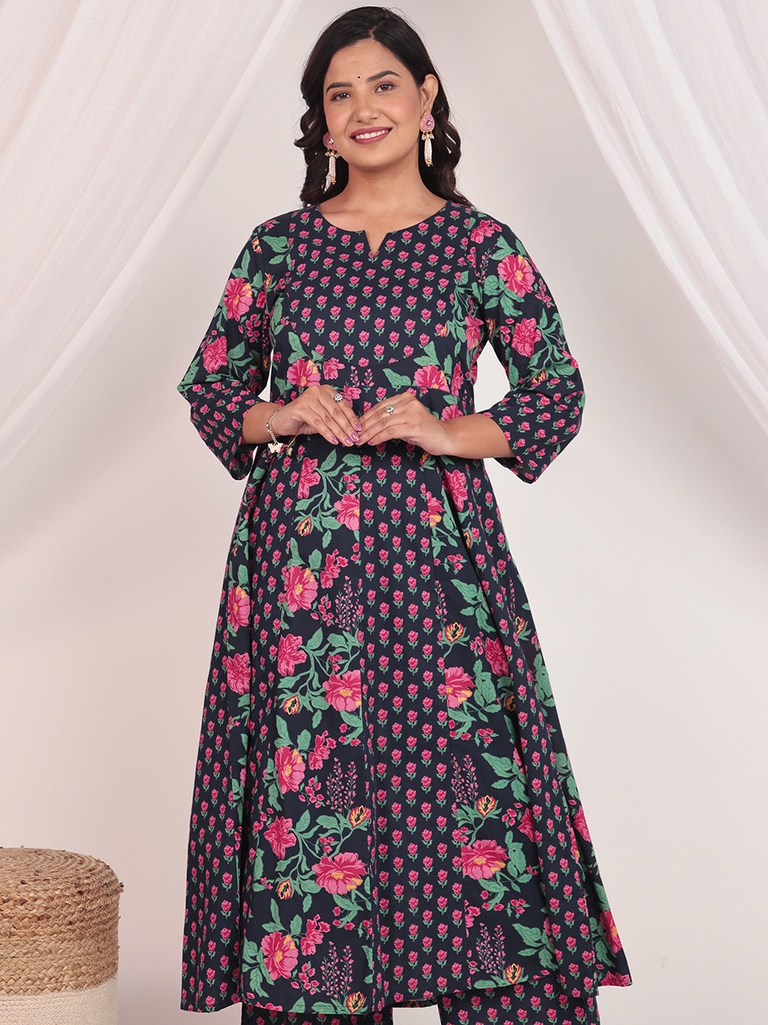 

Aramya Floral Printed Keyhole Neck Pure Cotton Pleated Anarkali Kurta, Navy blue