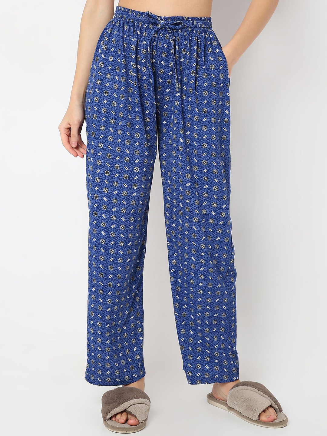 

Smarty Pants Women Printed Mid-Rise Cotton Lounge Pants, Blue