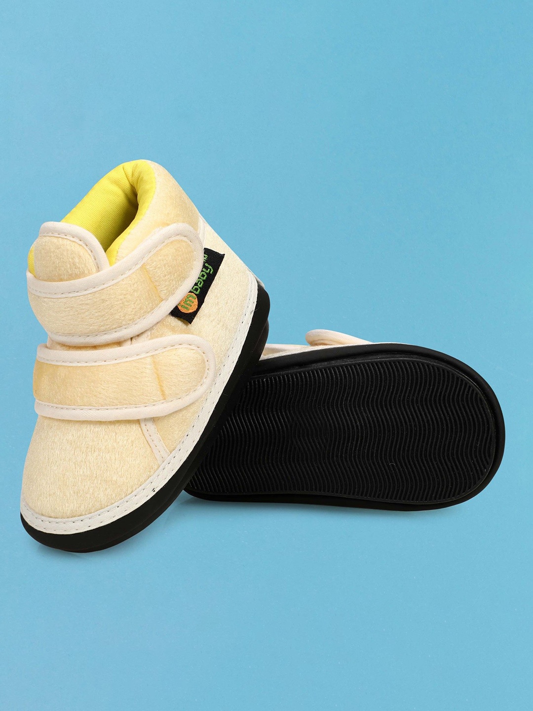 

Im Baby Kids Velvet Boat Lightweight Shoes, Cream