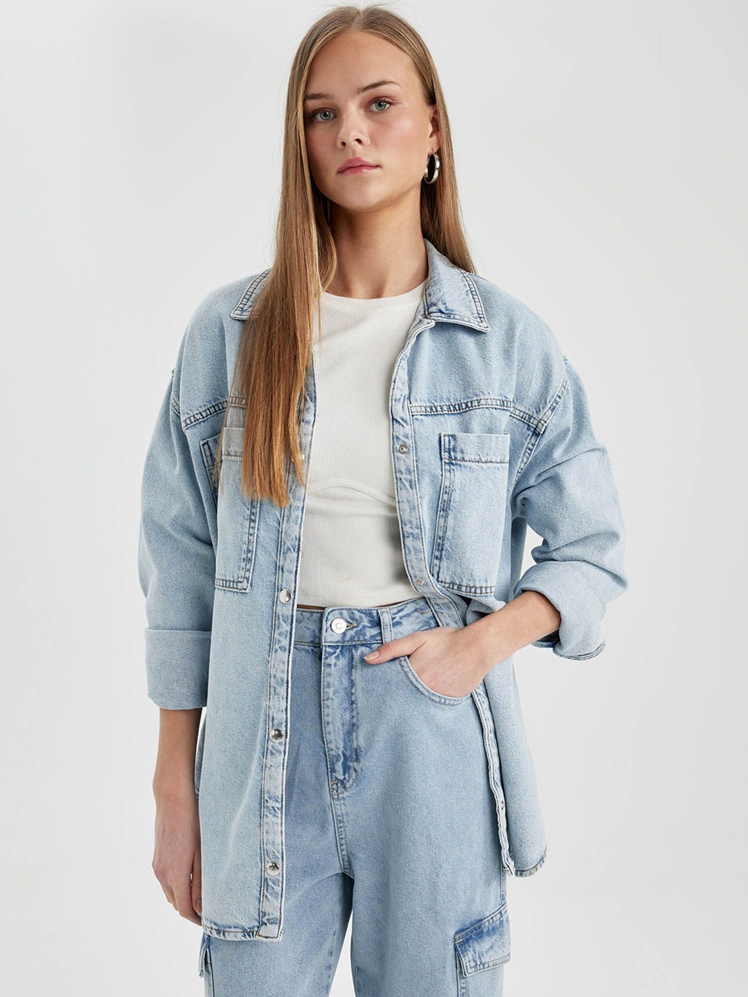 

DeFacto Women Spread Collar Washed Solid Cotton Casual Denim Jacket, Blue