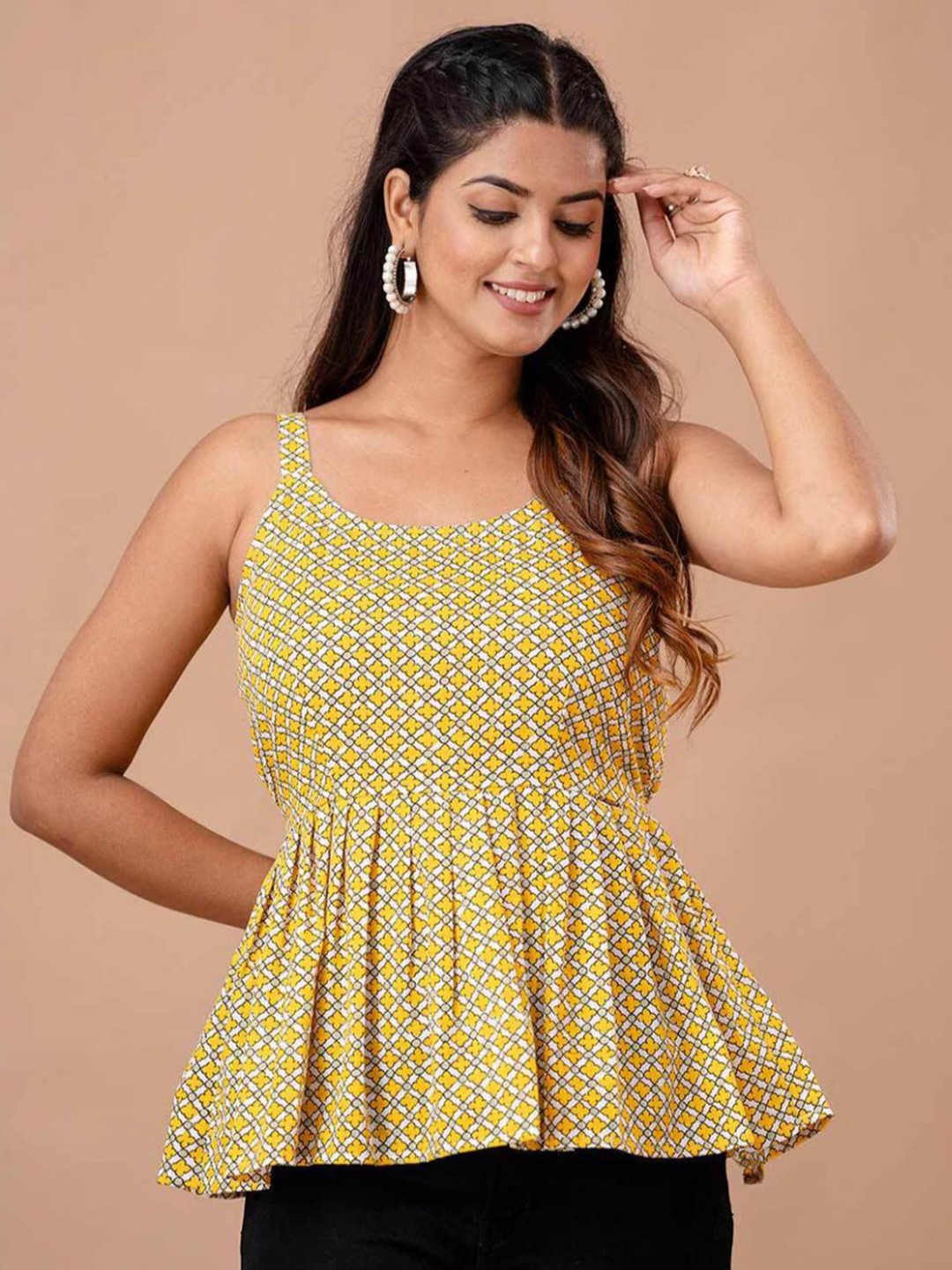 

Rangun Women Shoulder Straps Floral Printed Peplum Top, Yellow