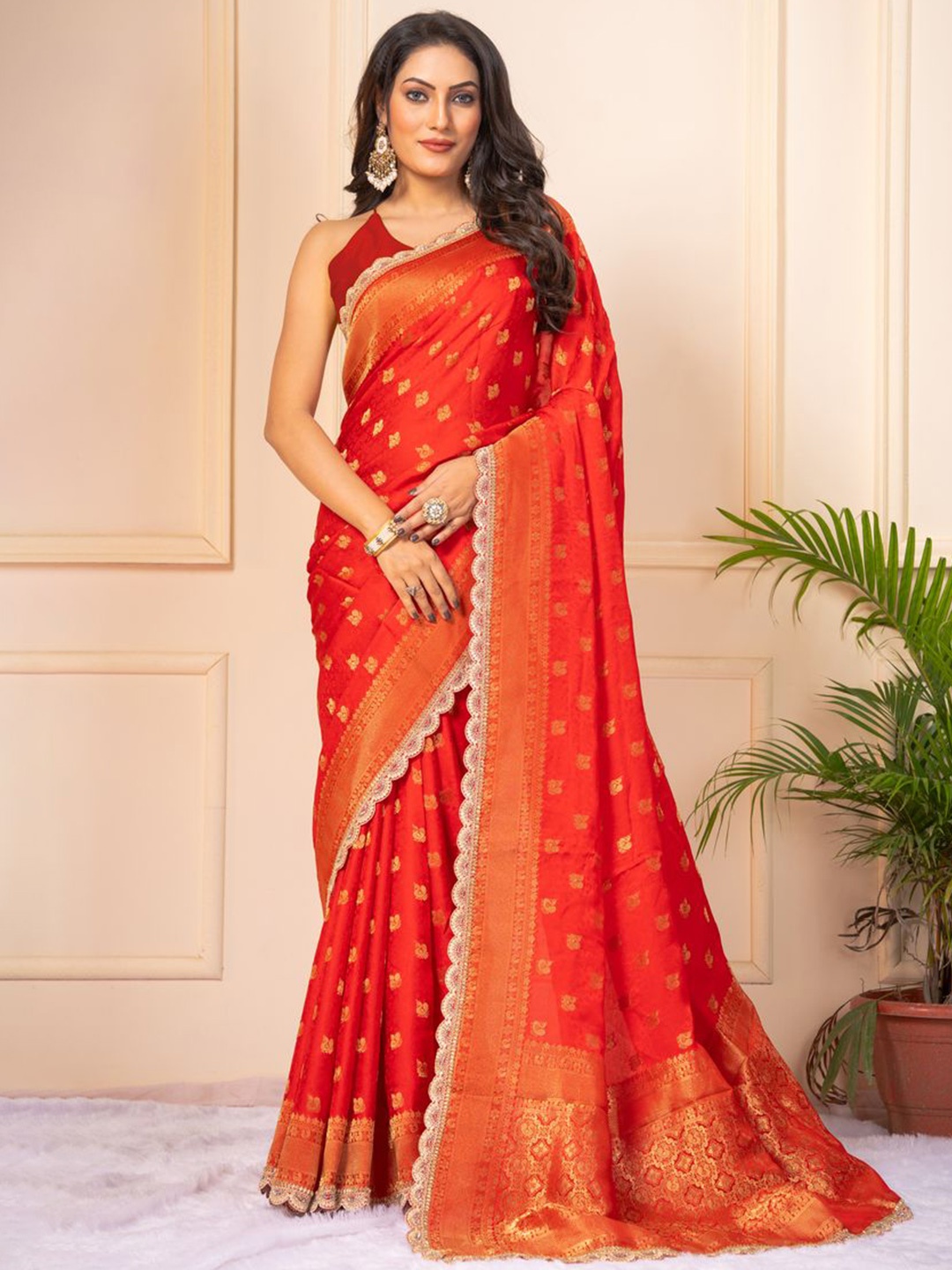 

KAJREE Woven Design Zari Pure Silk Saree, Red