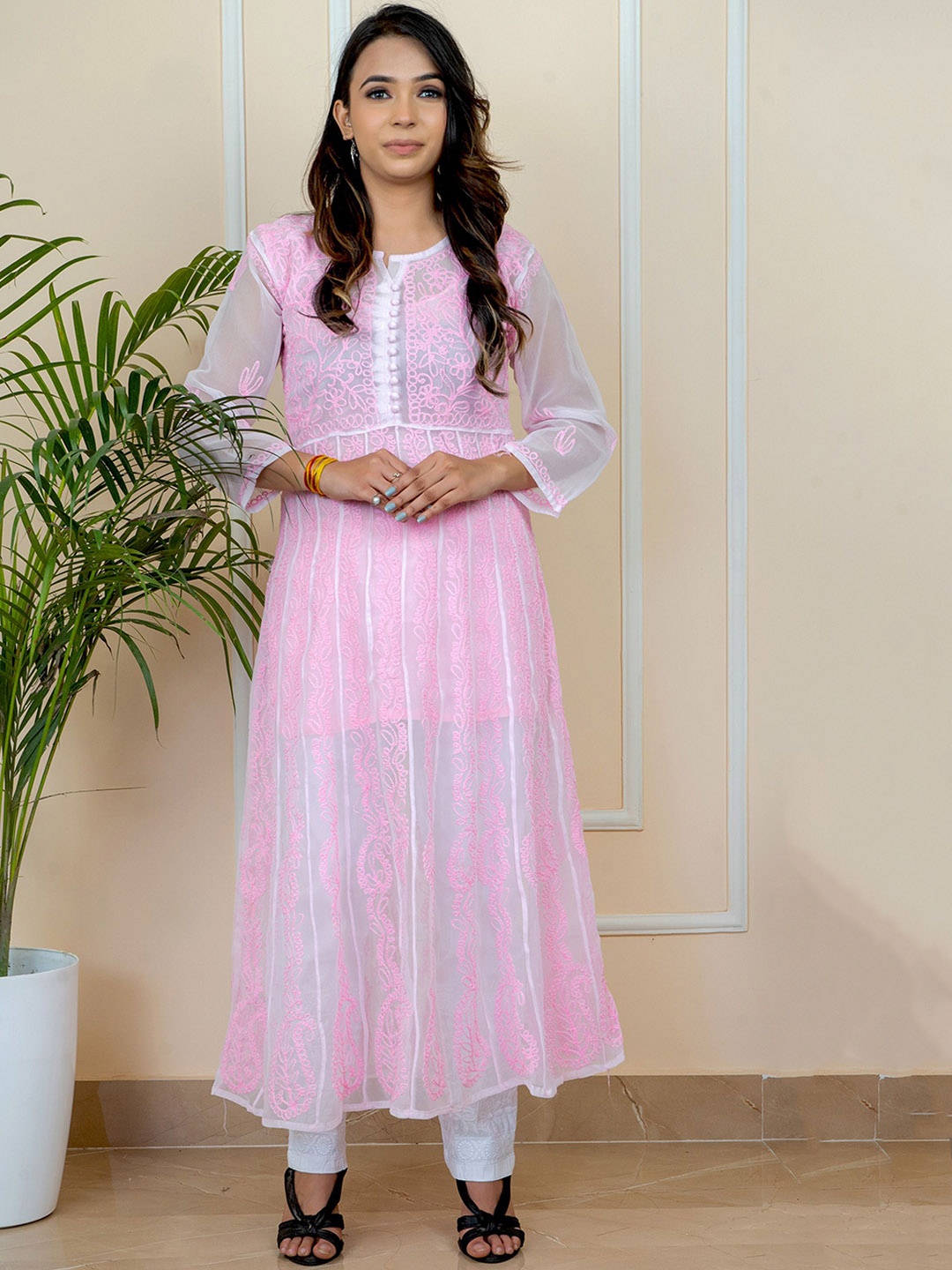 

ADR CHIKAN Floral Embroidered Notch Neck Georgette Anarkali Kurta, Pink