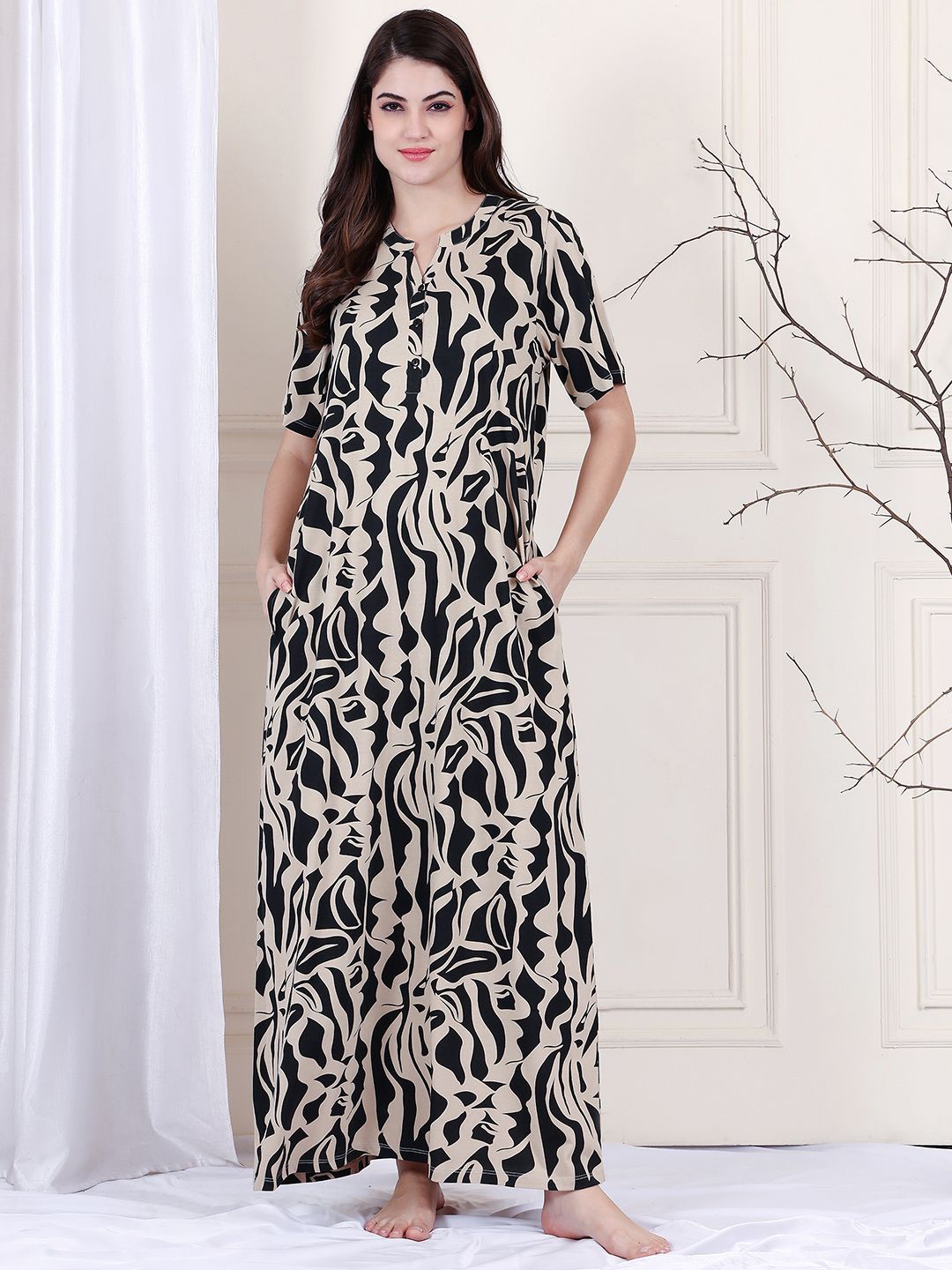 

Kanvin Women Printed Mandarin Collar Nightdress, Black