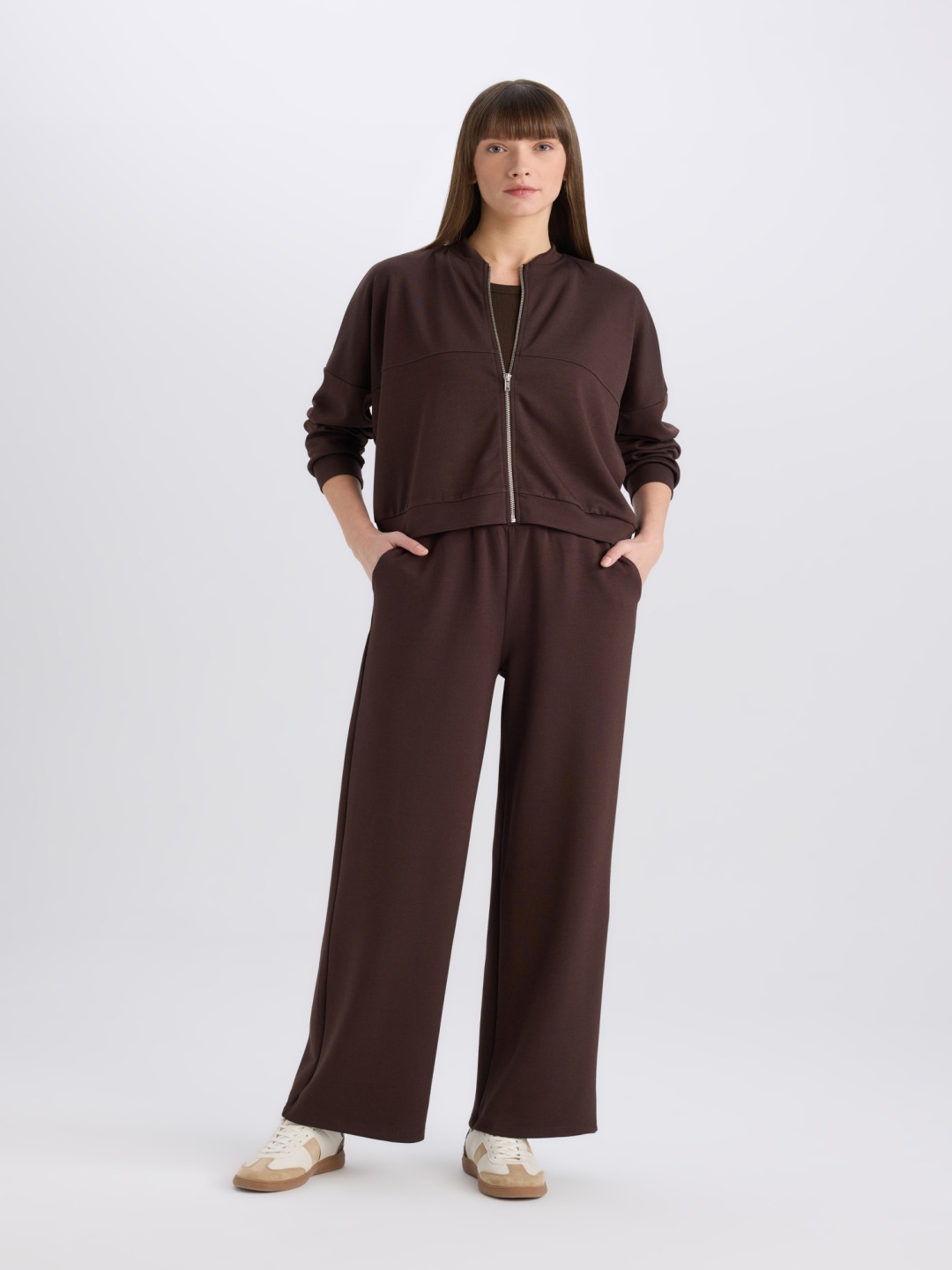 

DeFacto Women Regular Fit Mid-Rise Parallel Trouser, Brown