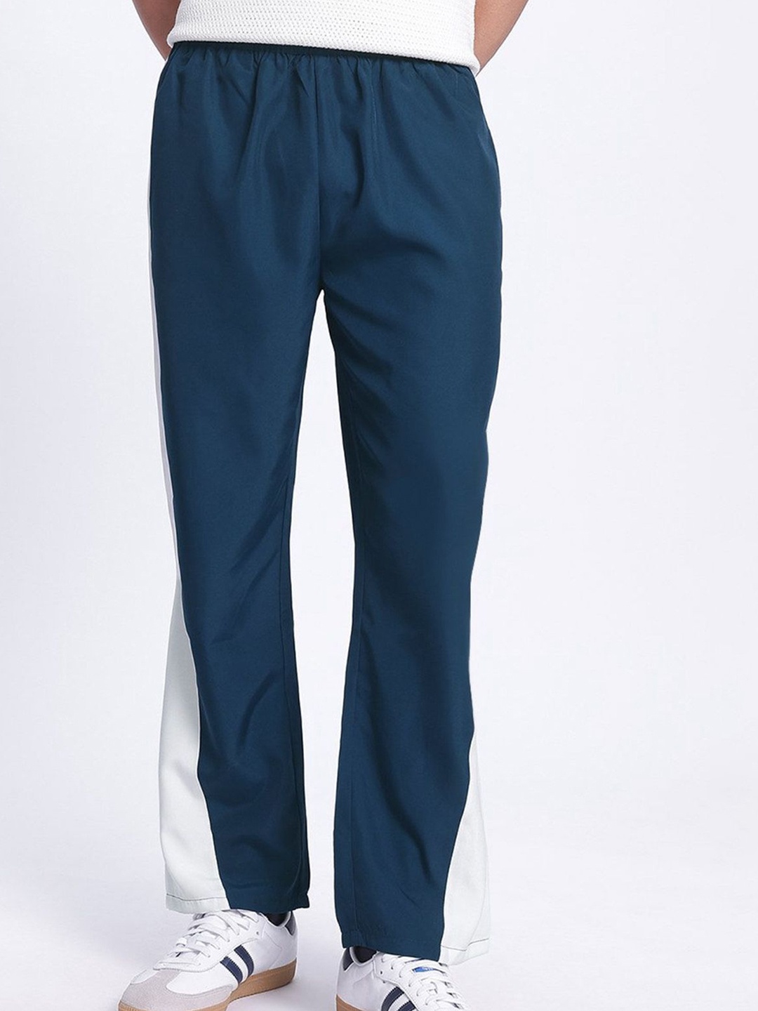 

culish Men Striped Mid Rise Track Pants, Blue