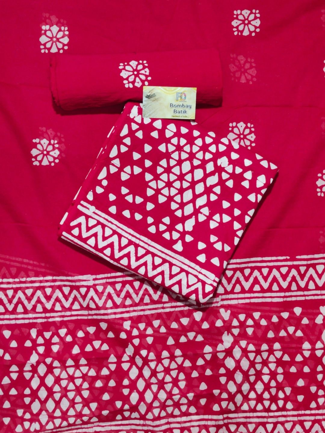 

Farooq Dyeing Abstract Printed Pure Cotton Unstitched Dress Material, Pink