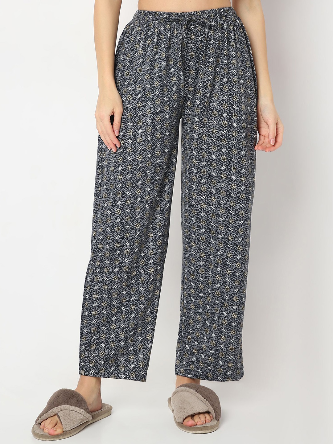 

Smarty Pants Women Printed Mid-Rise Cotton Lounge Pants, Grey