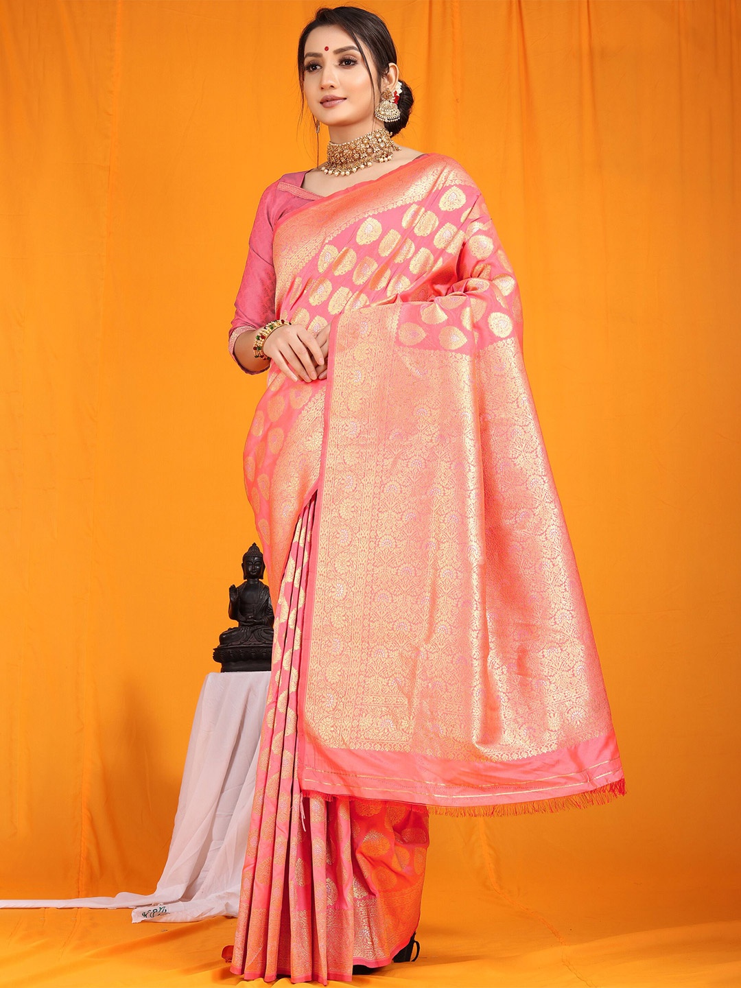 

amirat Woven Design Zari Pure Silk Banarasi Saree, Peach