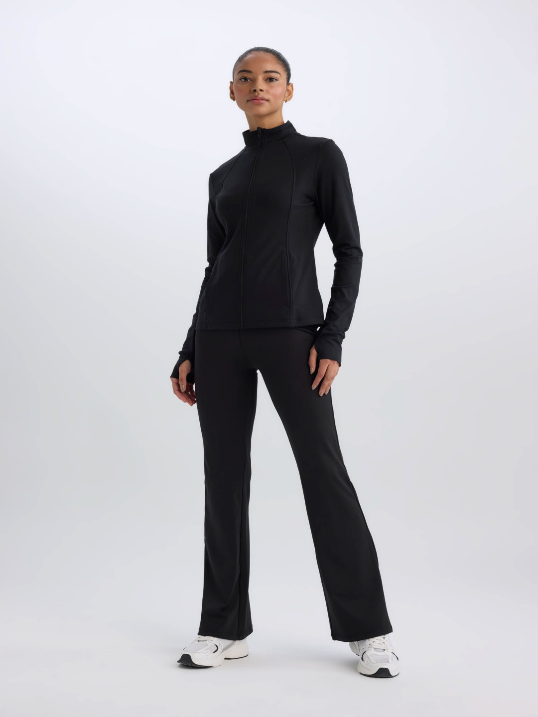 

DeFacto Women Flared Fit Mid-Rise Trousers, Black
