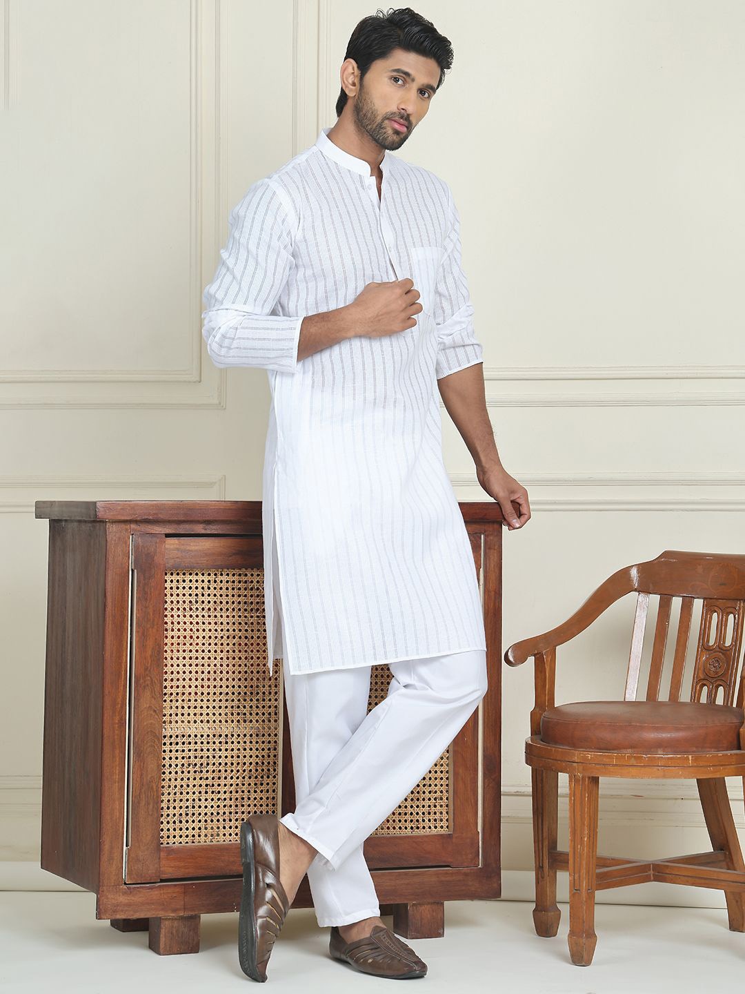 

Jompers Striped Mandarin Collar Straight Cotton Kurta And Pyjama, White