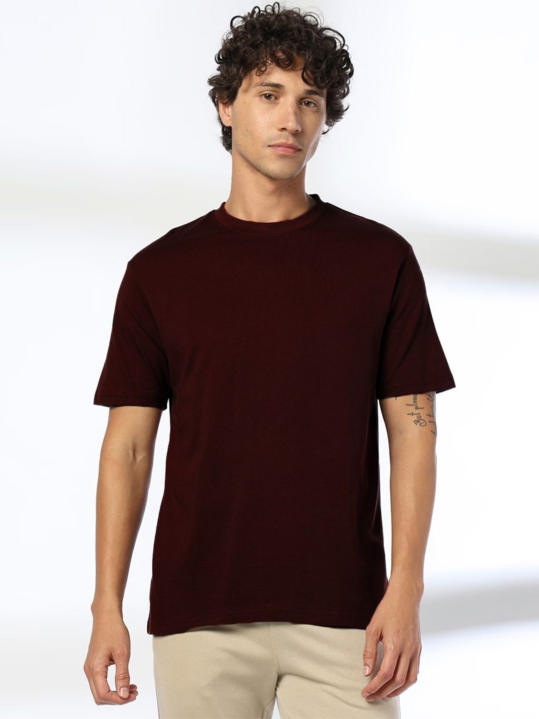 

SONIBROS Men Solid Round Neck Cotton T-shirt, Maroon