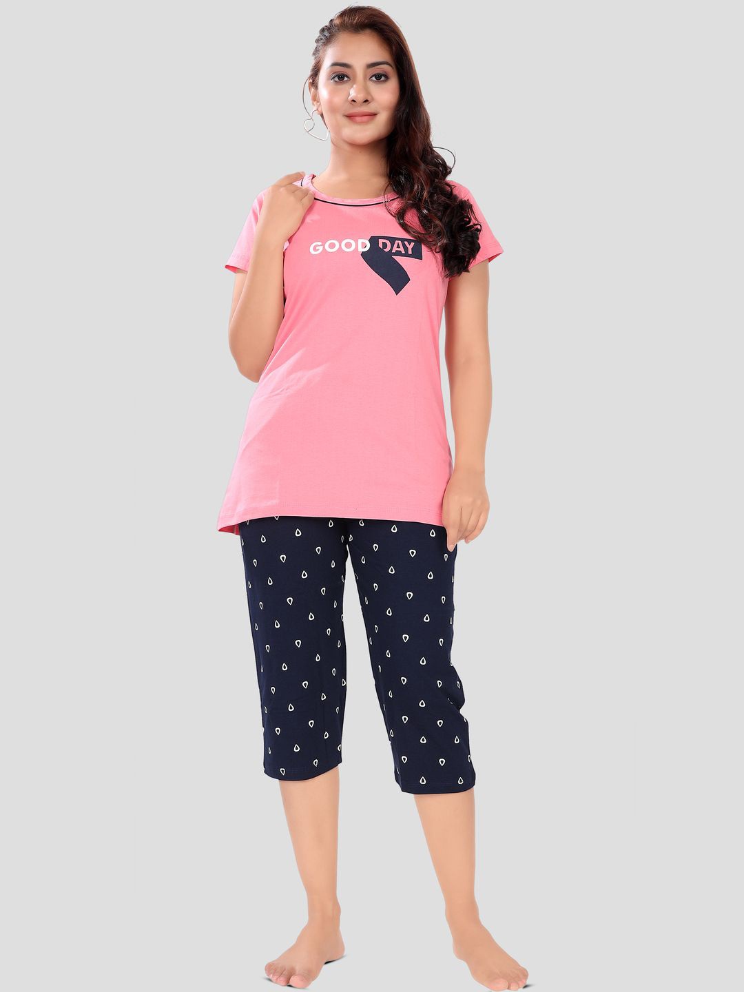 

SWEET MOON Typography Printed T-Shirt With Capri Night Suit, Pink