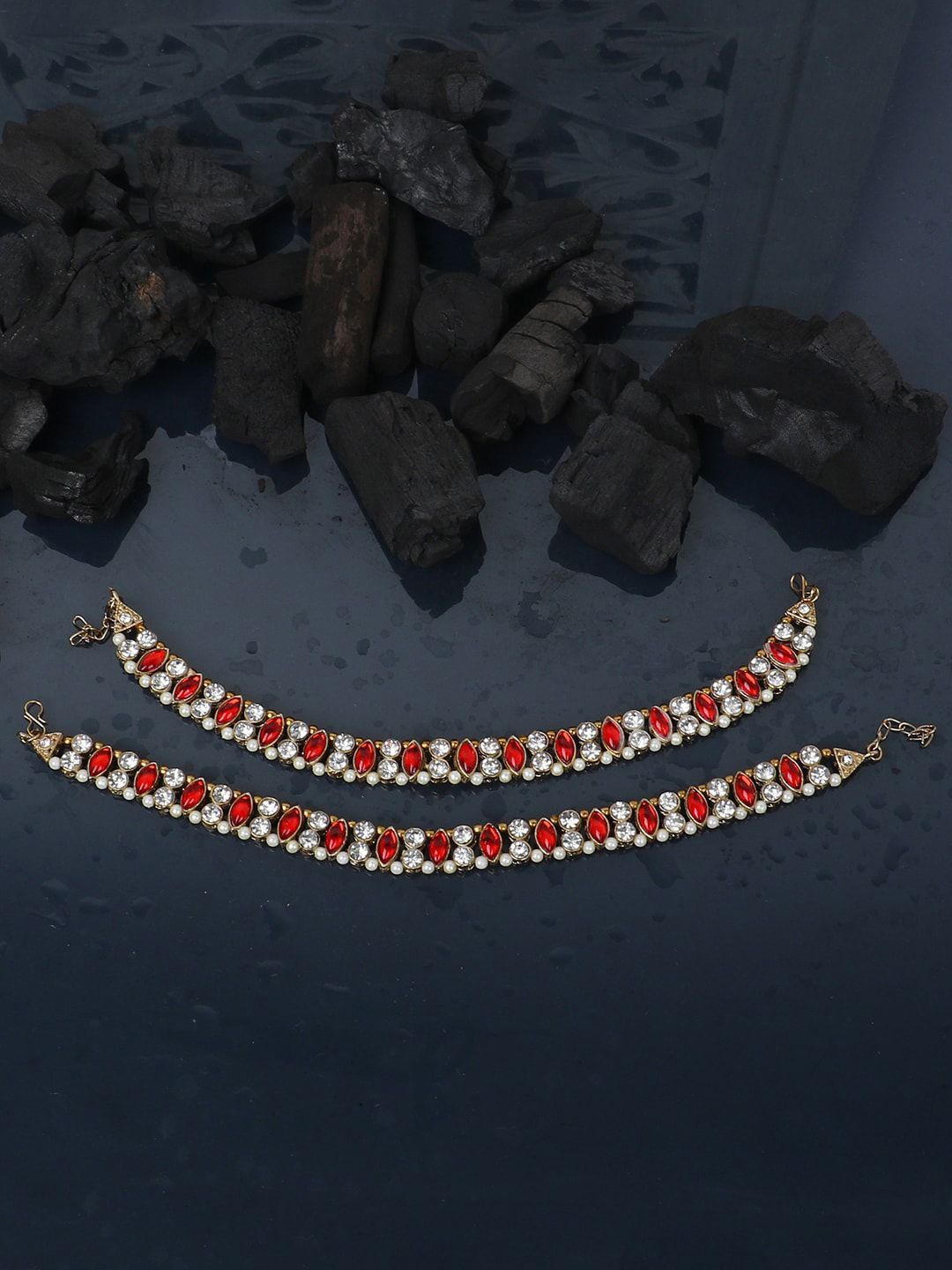 

Anouk Gold-Plated Kundan Stone Studded and Beaded Anklet