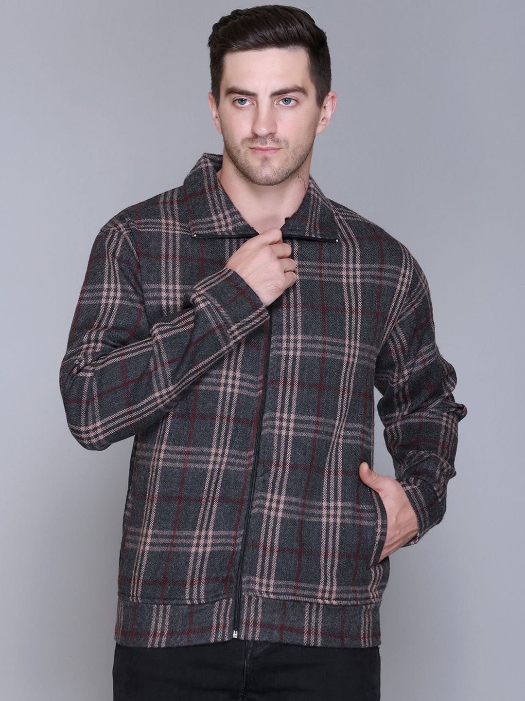 

PYRO SPIRIT Men Cotton Checked Sweatshirt, Black