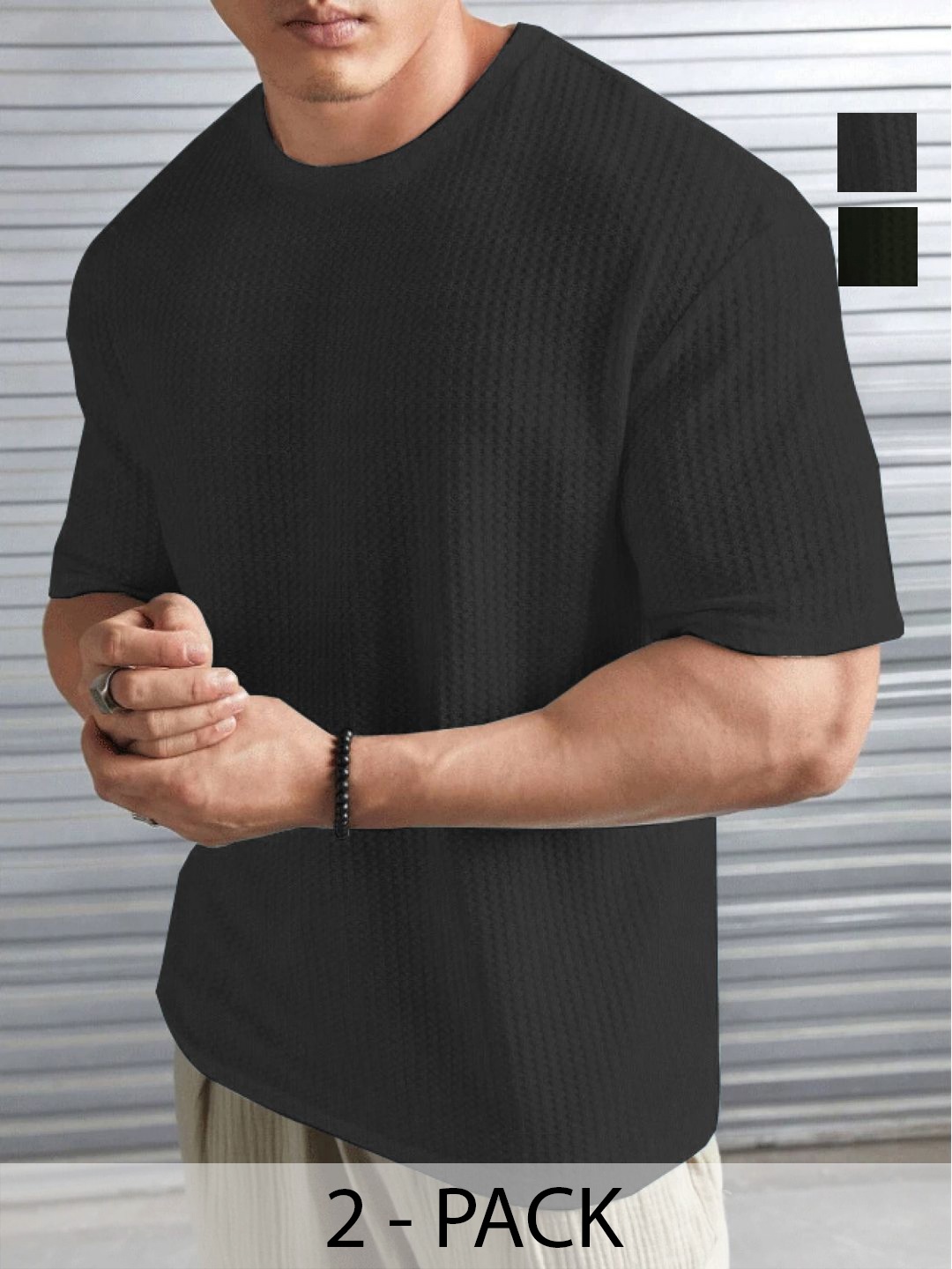 

HUSHBUCKS Men Self Design Round NeckT-shirt, Black