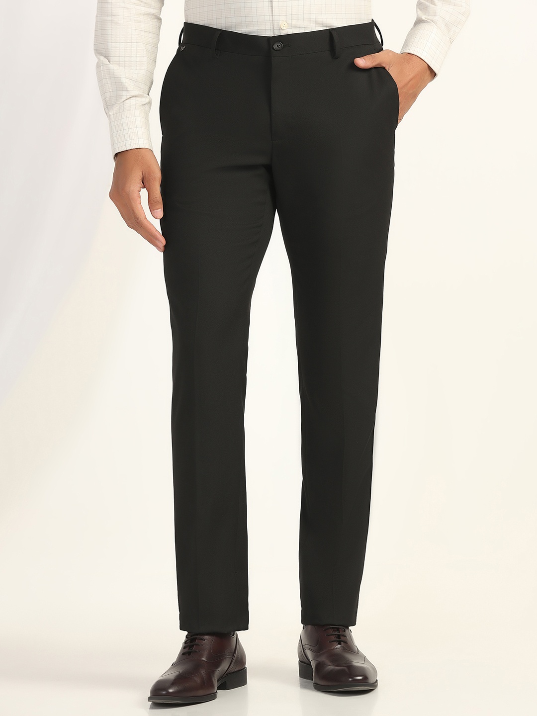 

Blackberrys Men Slim Fit Trousers, Black