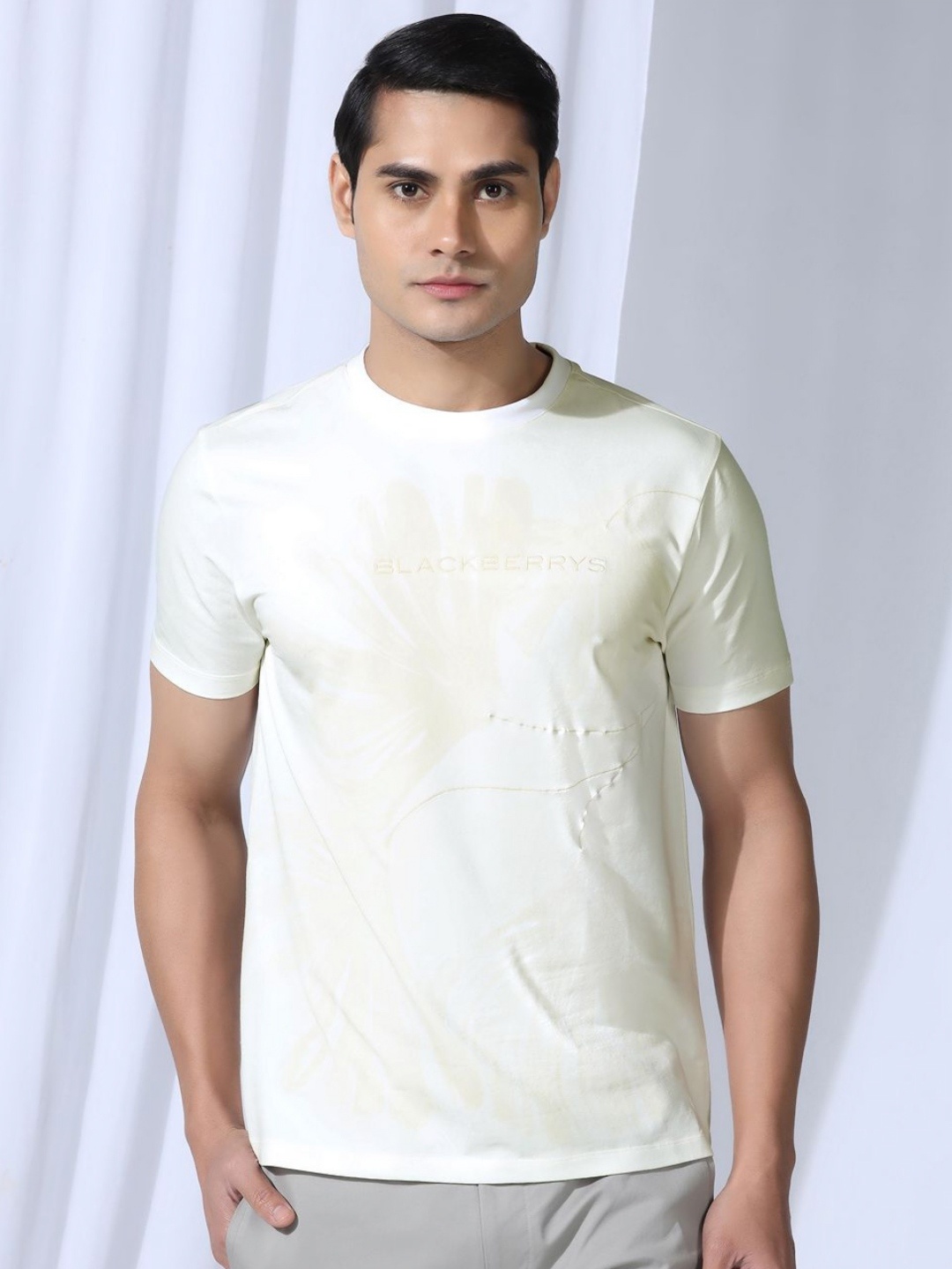 

Blackberrys Men Solid Round Neck Cotton Slim Fit T-shirt, Off white