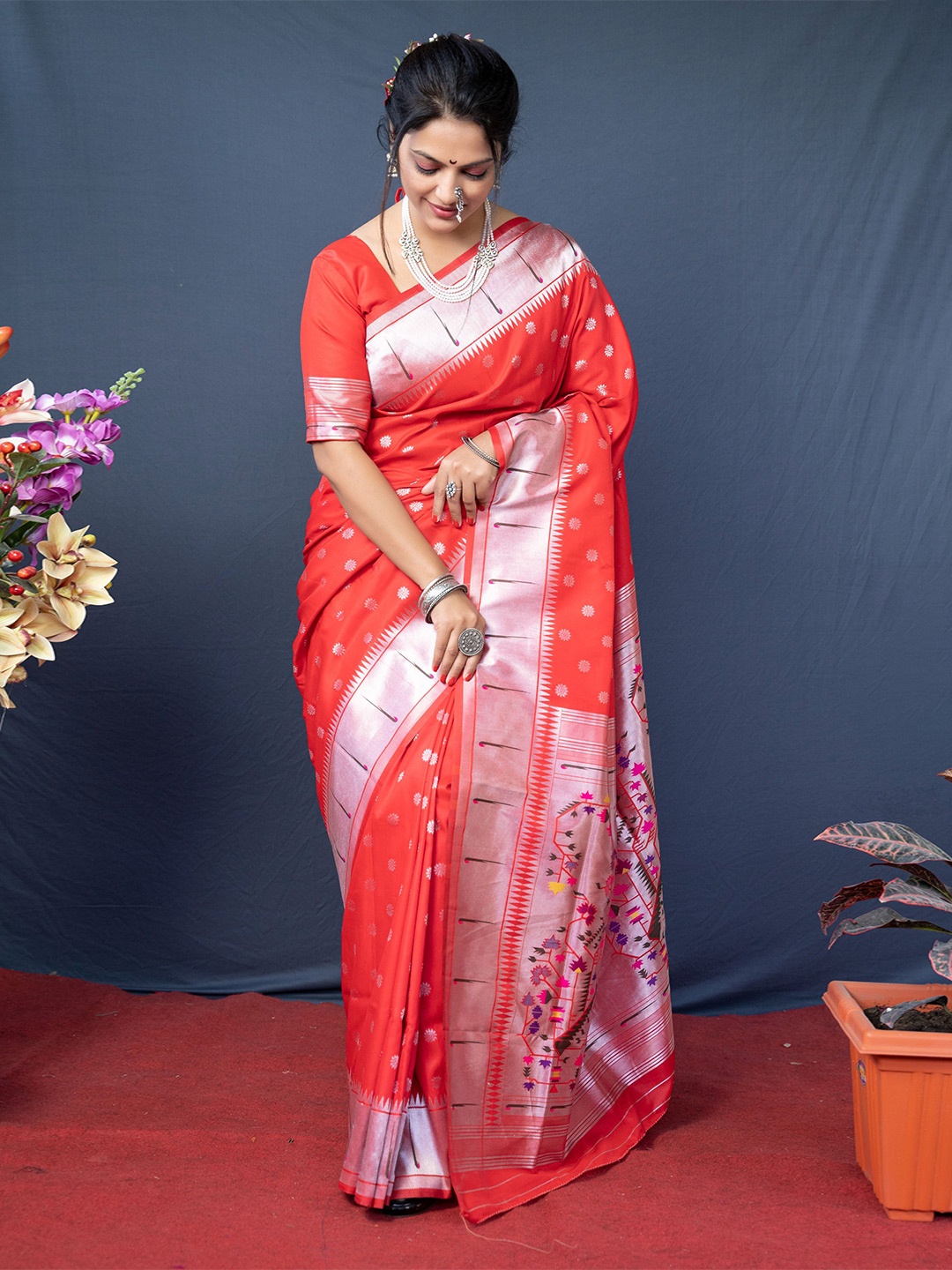 

Kandora Woven Design Zari Pure Silk Paithani Saree, Red