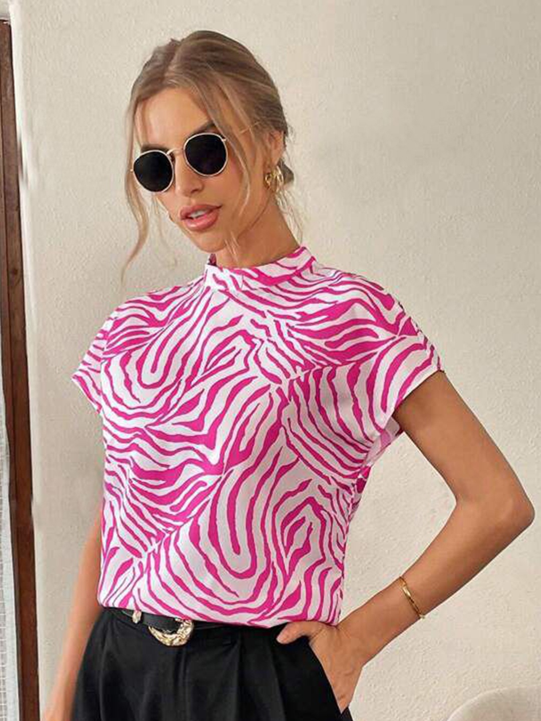 

KASHIAN Women Animal Printed Top, Pink