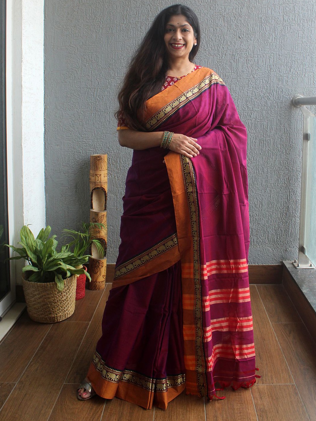 

Weaves of Tradition Pure Cotton Narayan Peth Saree, Magenta