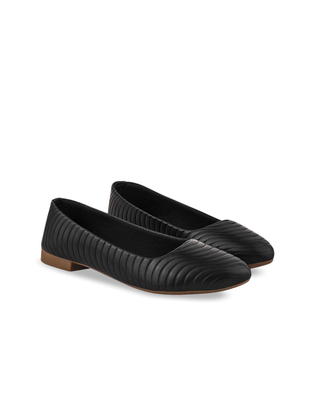 

Shoetopia Girls Textured Ballerinas Flats, Black