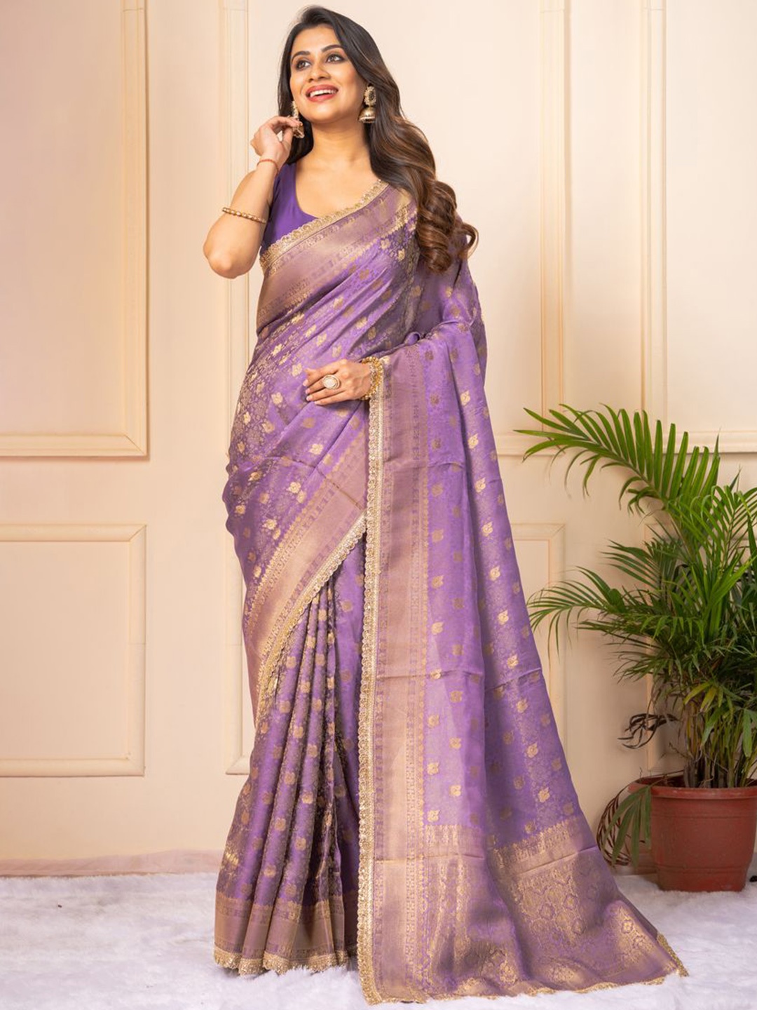 

KAJREE Ethnic Motifs Zari Pure Silk Jamdani Saree, Lavender