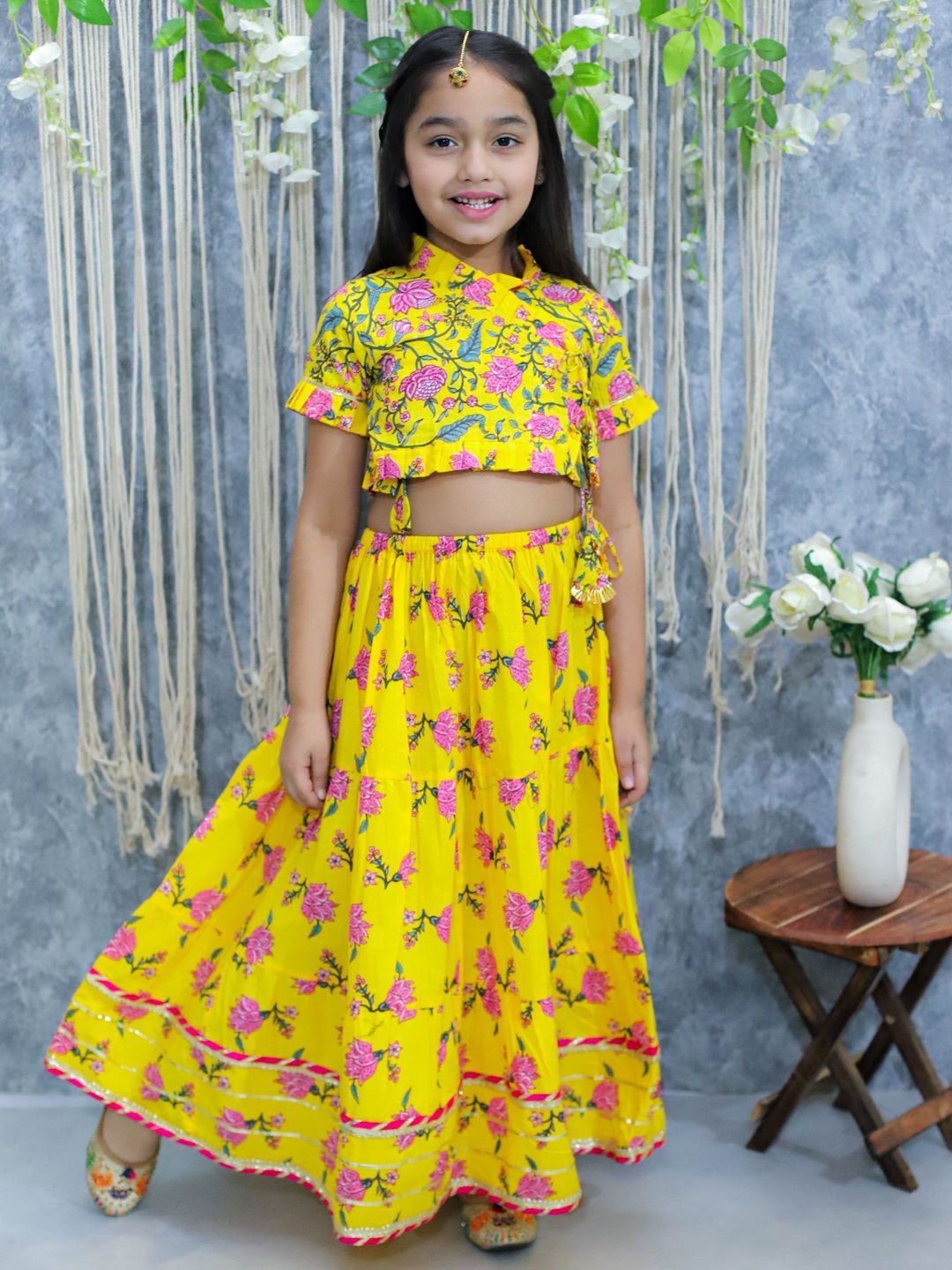 

BownBee Girls Floral Printed Pure Cotton Ready to Wear Lehenga & Blouse, Yellow
