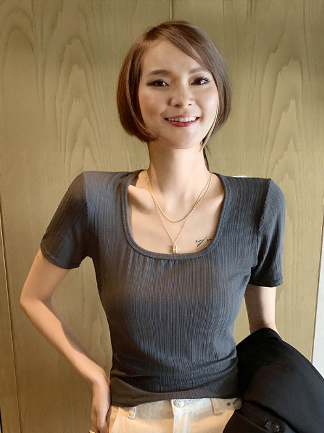 

StyleCast Solid Scoop Neck Short Sleeves Top, Grey