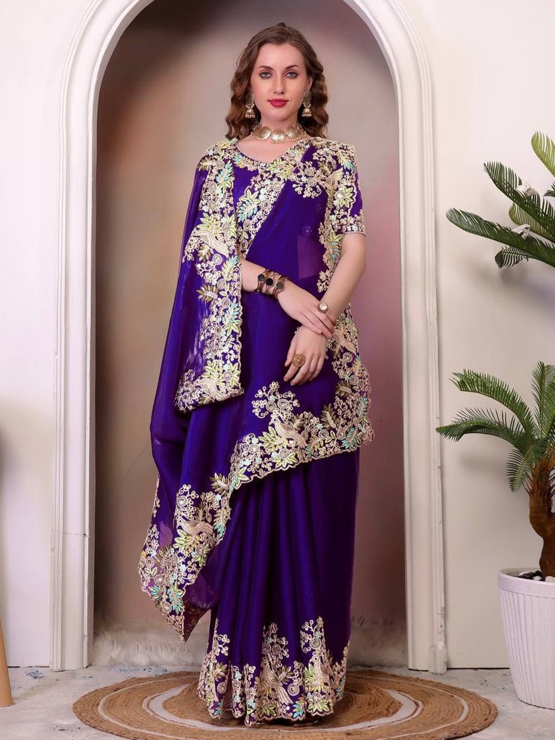 

AWRIYA Embroidered Organza Saree, Purple