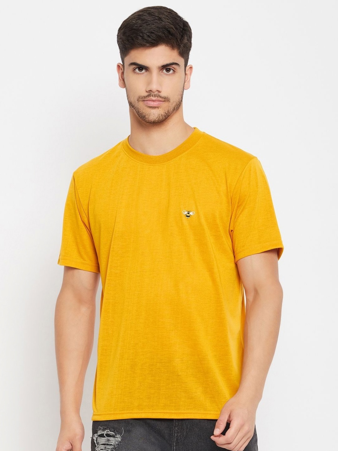

AUXAMIS Men Printed Pockets T-shirt, Mustard