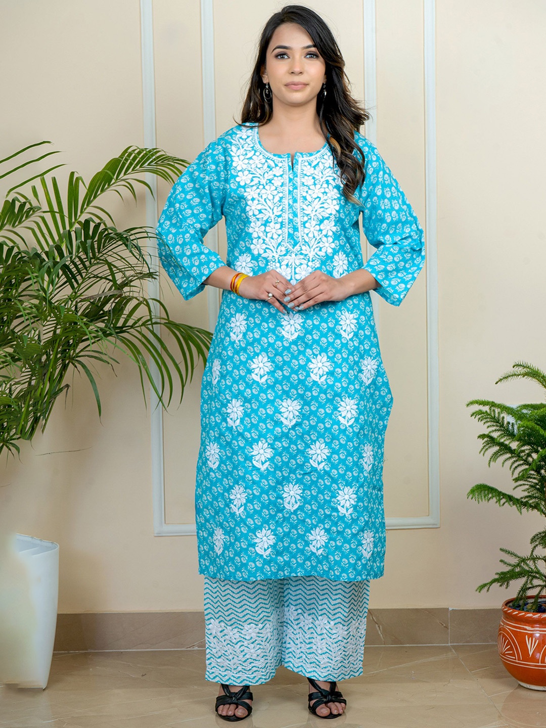 

ADR CHIKAN Floral Embroidered Thread Work Pure Cotton Kurta With Palazzos, Blue