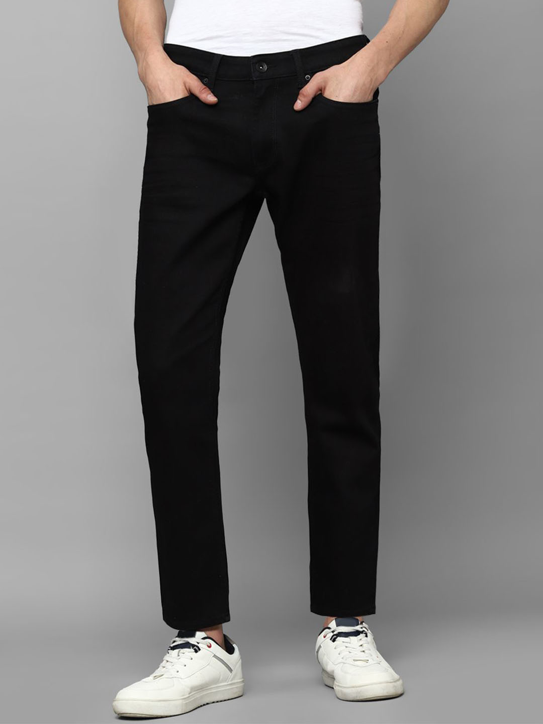 

Louis Philippe Jeans Men Slim Fit Pure Cotton Low-Rise Jeans, Black