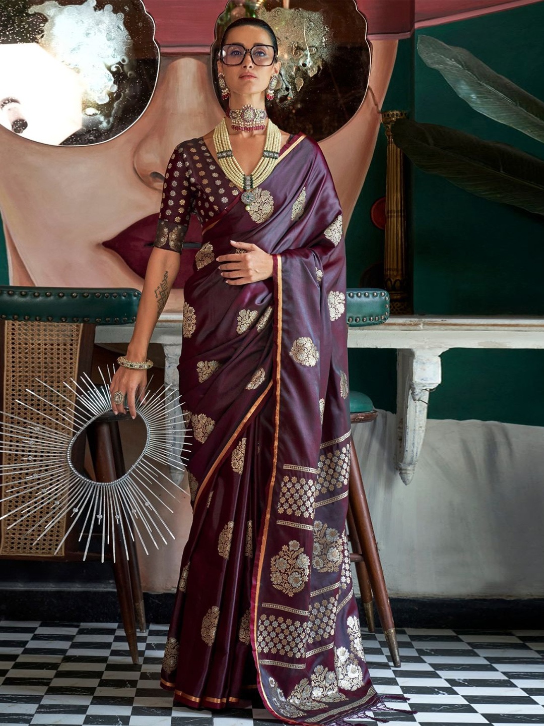 

BLENDIFY Woven Design Zari Satin Banarasi Saree, Brown