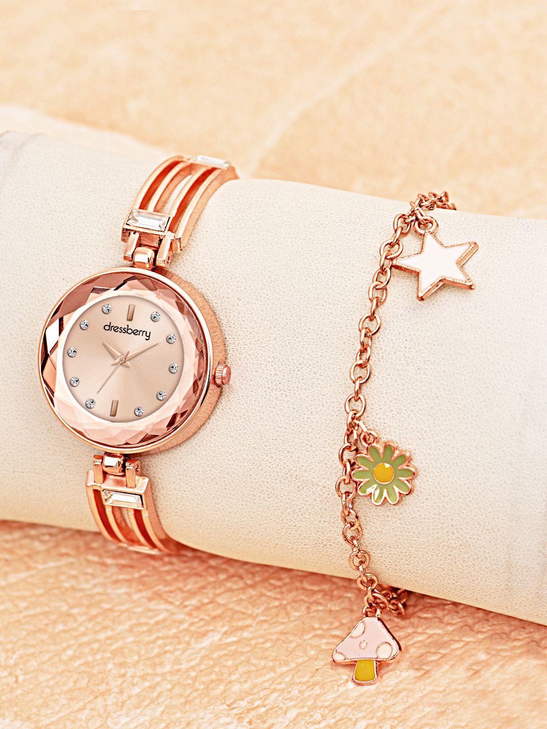 

DressBerry Women Watch & Bracelet Gift Set, Rose gold