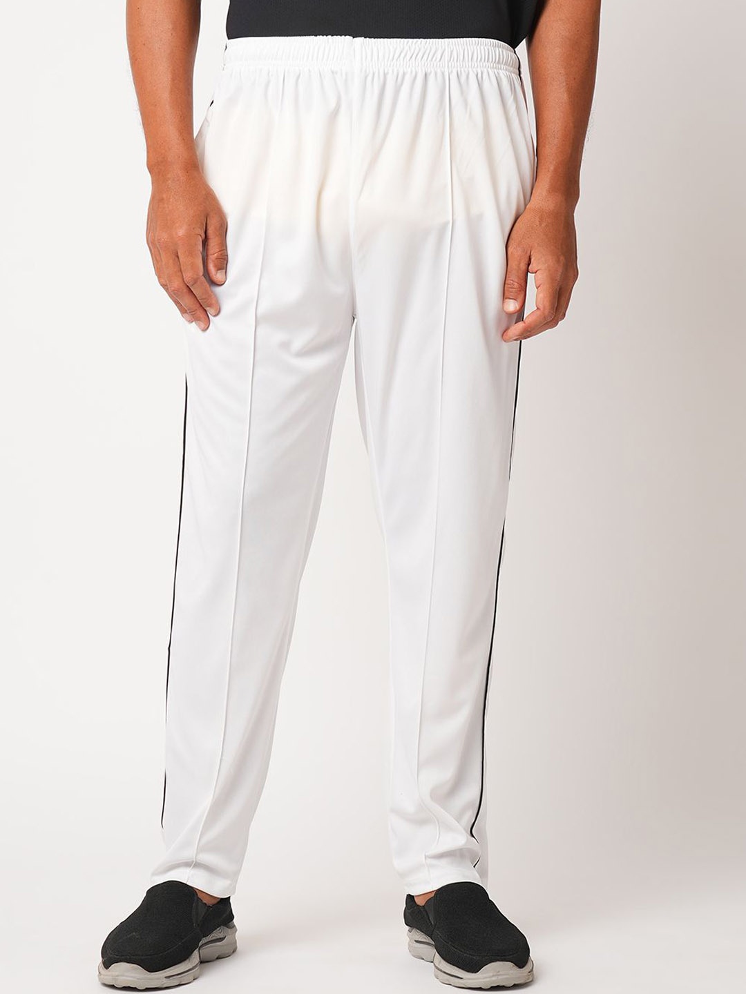 

ESTRO Men Slim Fit Mid Rise Track Pants With Zippered Pockets, White