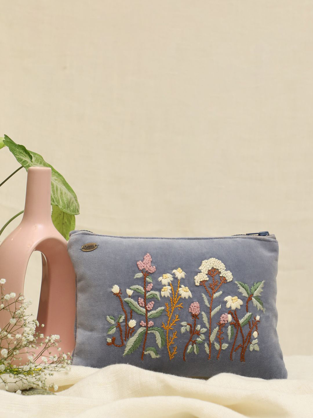 

DESIGN GAATHA Embroidered Velvet Cosmetic Pouch, Blue