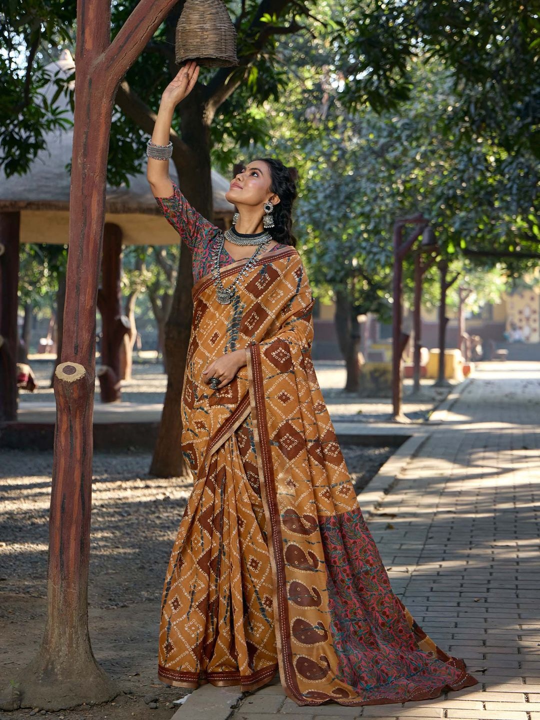 

KALINI Bandhani Block Print Saree, Bronze