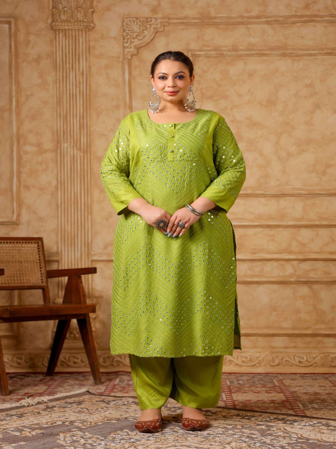 

LALI JAIPUR Plus Size Floral Embroidered Pure Cotton Kurta With Trousers, Green