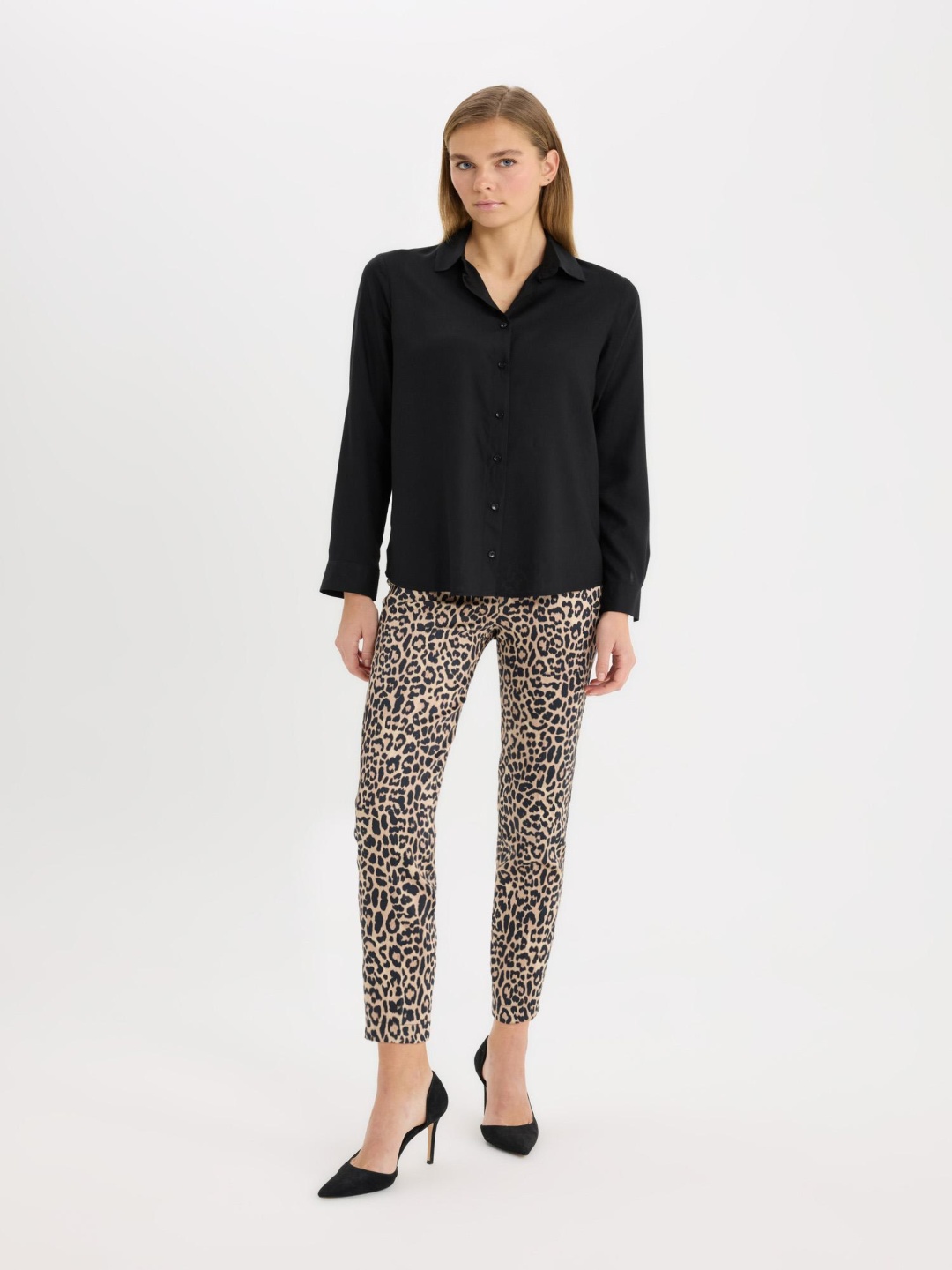 

DeFacto Women Animal Printed Trousers, Na